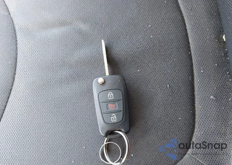 2011 Kia Soul + z USA, uszkodzony, nr VIN KNDJT2A26B7226447